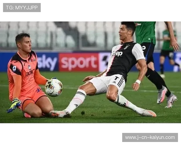 尤文图斯禁区前沿多点尝试